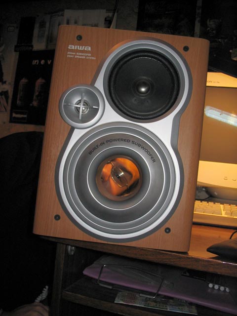  ( -   )   Aiwa NSX-SZ73 -- >  